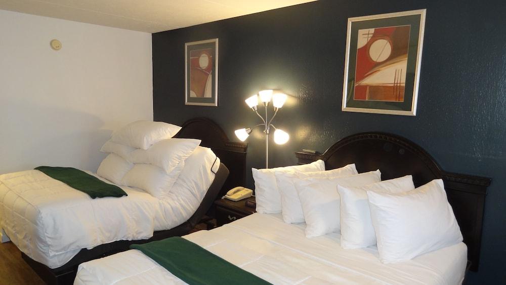 Motel Baymont By Wyndham Petoskey Exteriér fotografie