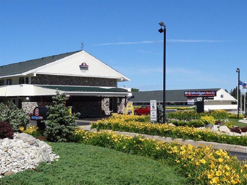 Motel Baymont By Wyndham Petoskey Exteriér fotografie