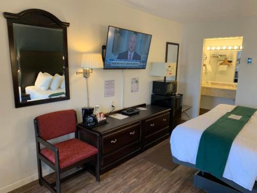 Motel Baymont By Wyndham Petoskey Exteriér fotografie