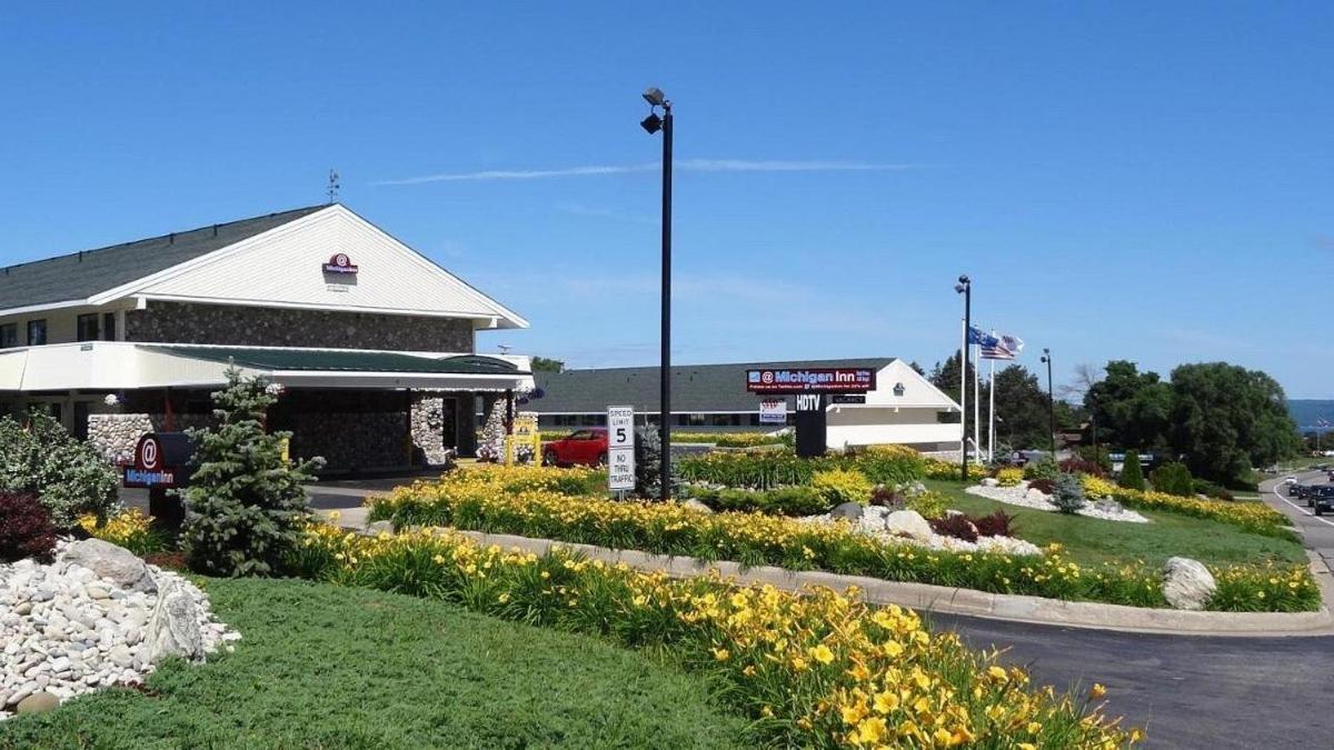 Motel Baymont By Wyndham Petoskey Exteriér fotografie